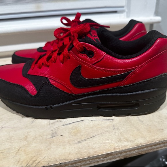 Air Max 1 Leather Premium 'Gym Red Black' - Picture 7 of 8